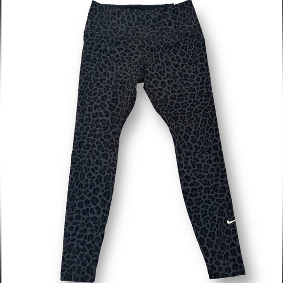 Nike Pants - Nike Women's Dri-Fit One High Rise Animal Printed Leggings Size Small